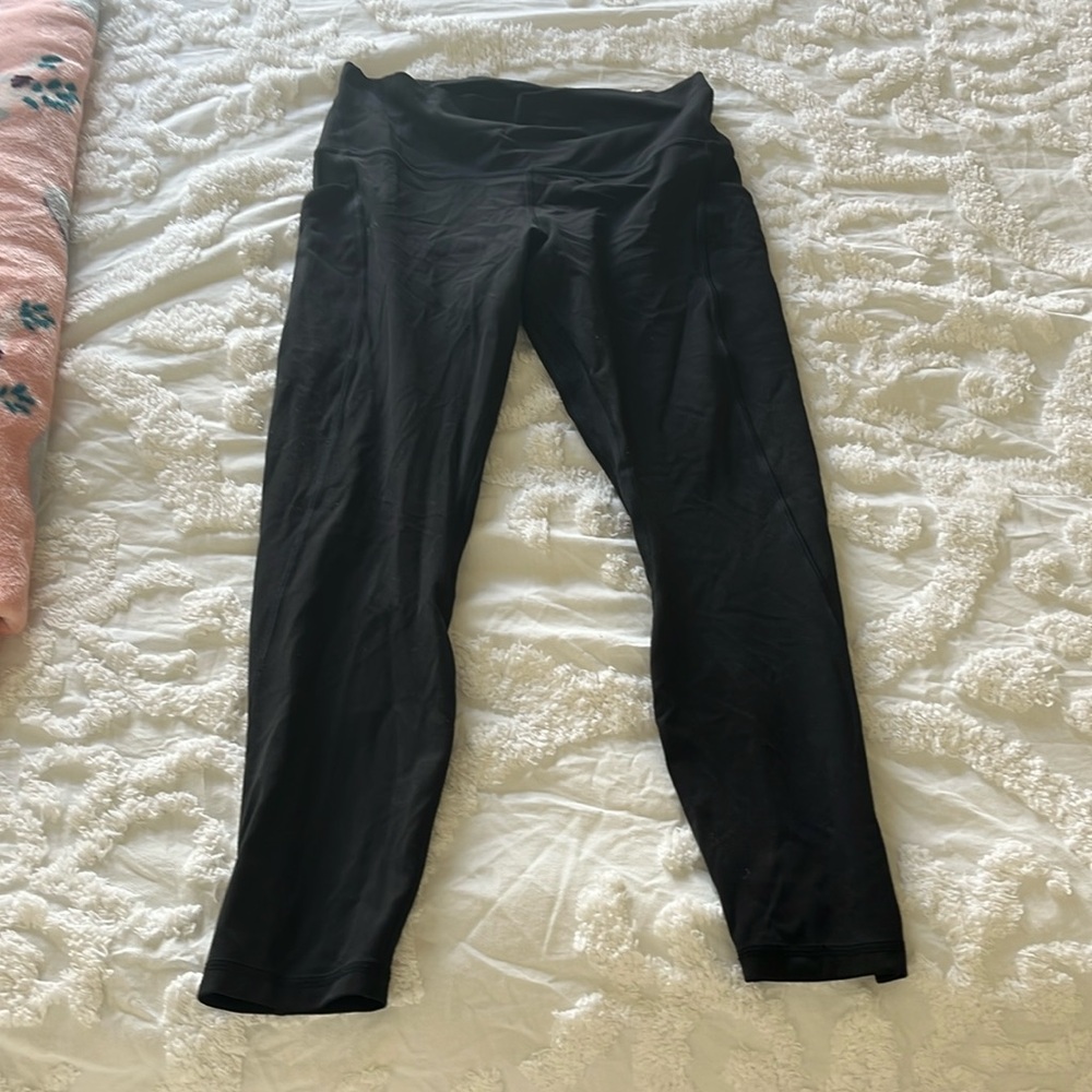 Lululemon black legging with pockets size 10